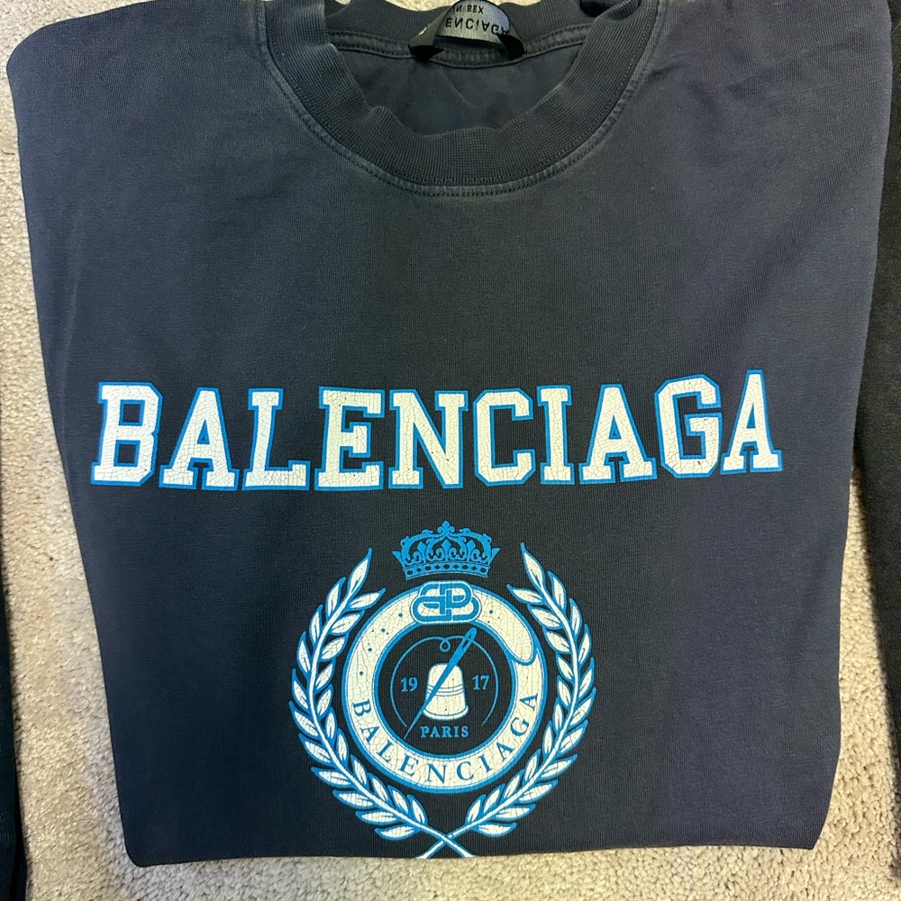 Balenciaga unisex tshirt